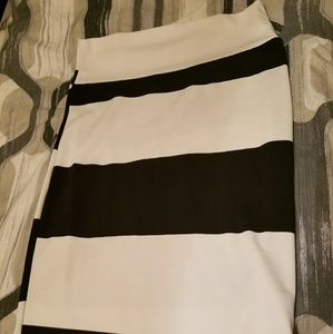 LulaRoe L Black and White Cassie